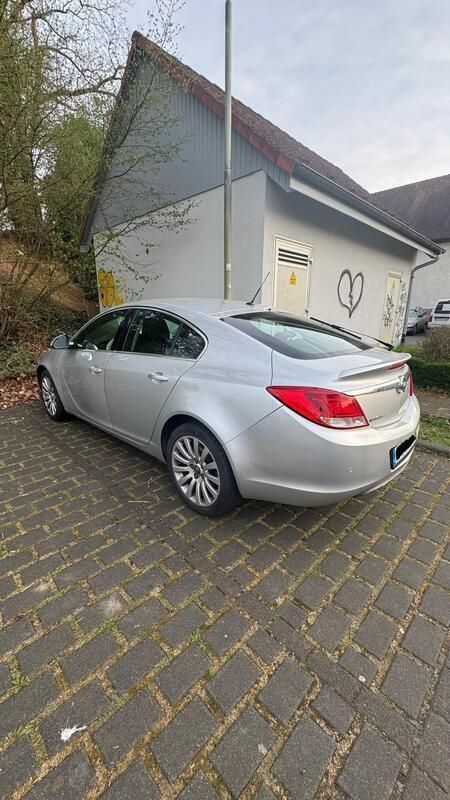Silber Gebraucht 2009 Opel Insignia Limousine | 7.499 € (Etwas zu teuer) - Bild 1/4