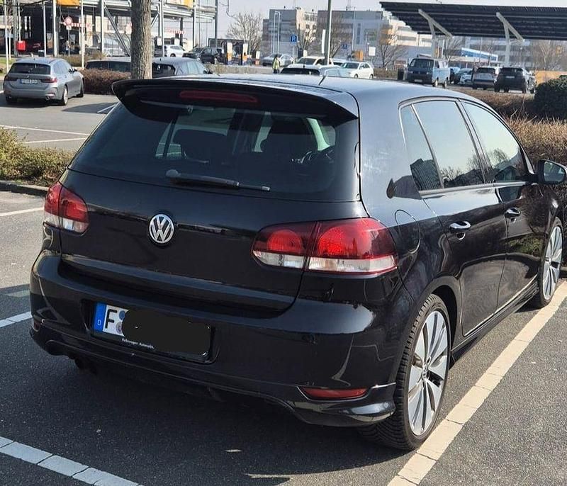 Gebraucht VW Golf VI Highline 122 PS (89 kW) 2010 Schwarz Kleinwagen