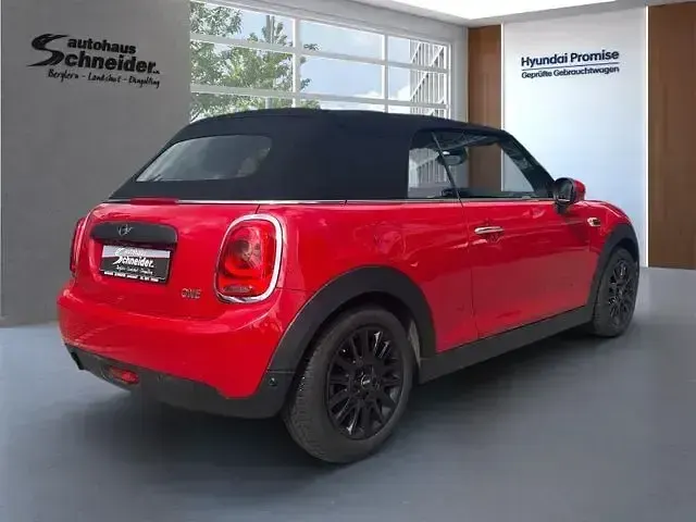 Gebraucht Mini One Cabriolet Chili 102 PS (75 kW) 2017 Chili red Cabrio