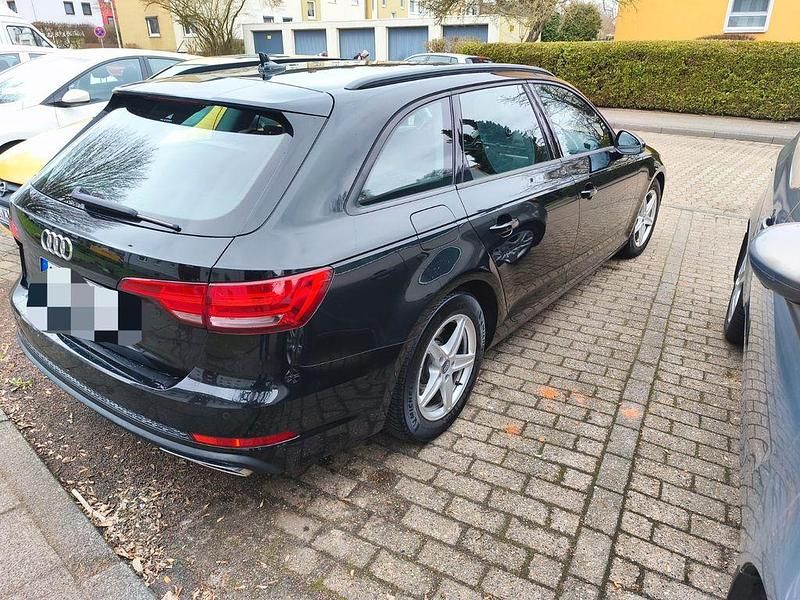 Gebraucht Audi A4 Design 150 PS (110 kW) 2019 Schwarz Kombi