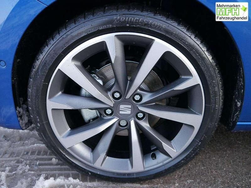 Neu Cupra Leon 150 PS (110 kW) 2025 Saphir blau metallic Kombi