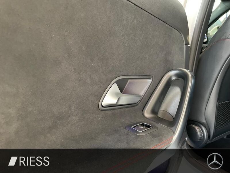 Gebraucht Mercedes A200 AMG 150 PS (110 kW) 2025 Weiss Limousine