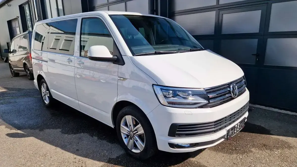 Gebraucht VW Multivan Comfortline 204 PS (150 kW) 2017 Weiß Van / Kleinbus