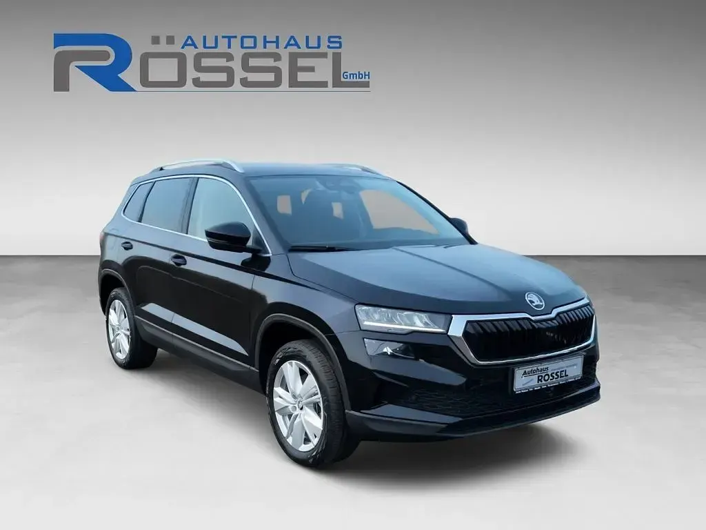 Neu Skoda Karoq Selection 150 PS (110 kW) 2026 Schwarz SUV