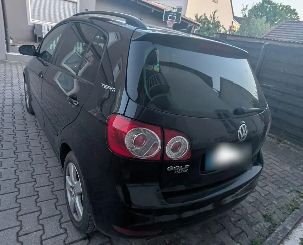 Gebraucht VW Golf Plus Cross Team 105 PS (77 kW) 2011 Schwarz Van / Kleinbus