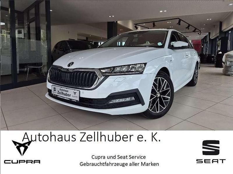 Moon weiß Gebraucht 2021 Skoda Octavia Clever Kombi | 21.770 € (Fairer Preis) - Bild 1/4