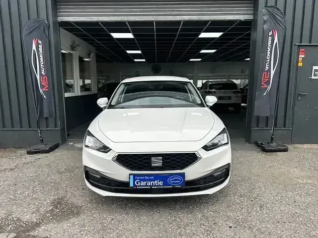 Gebraucht Seat Leon 150 PS (110 kW) 2022 Weiß Limousine