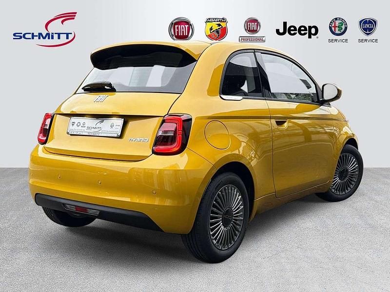 Neu Fiat 500 65 PS (47 kW) 2026 Mare grün Limousine