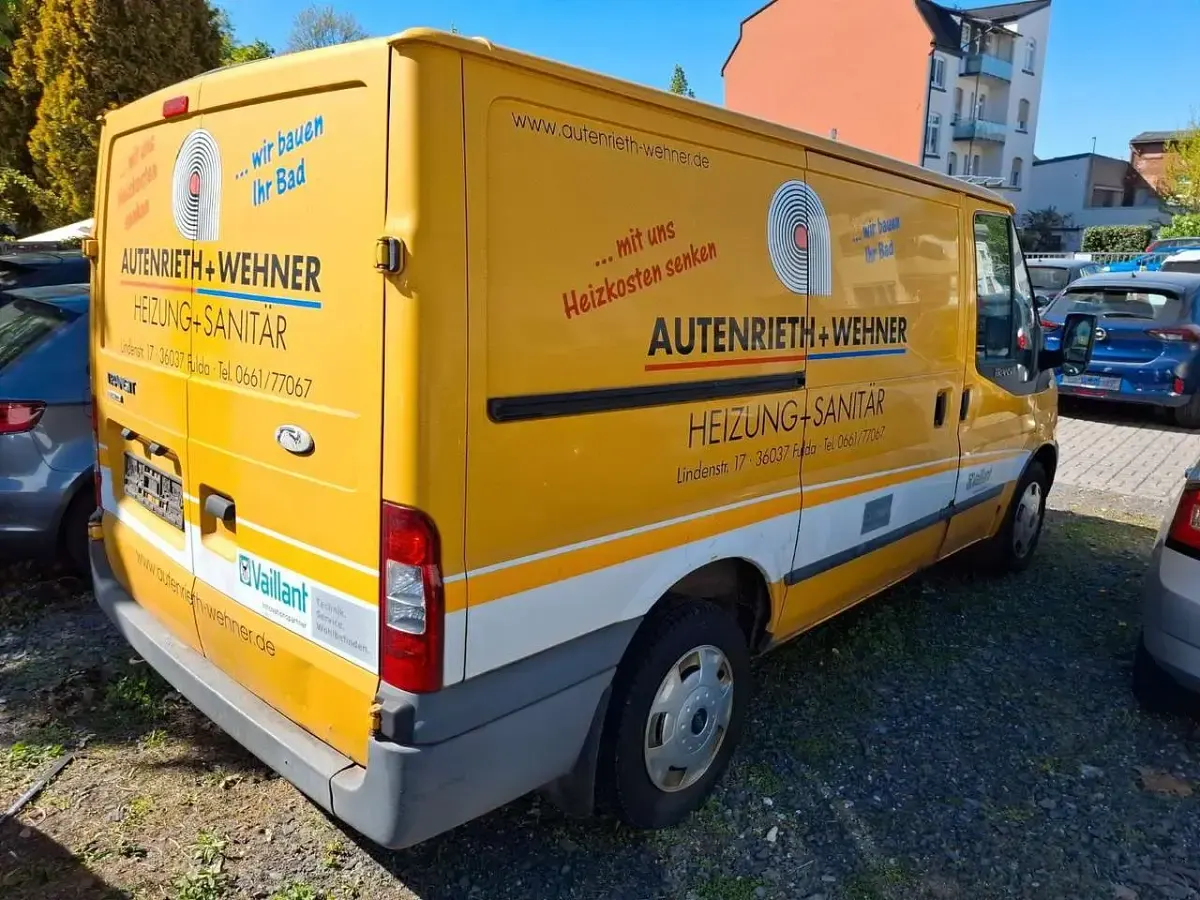 Gebraucht Ford Transit Trend 116 PS (85 kW) 2011 Gelb Pickup