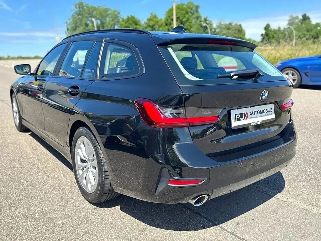 Gebraucht BMW 320 Advantage 190 PS (139 kW) 2022 Schwarz Kombi