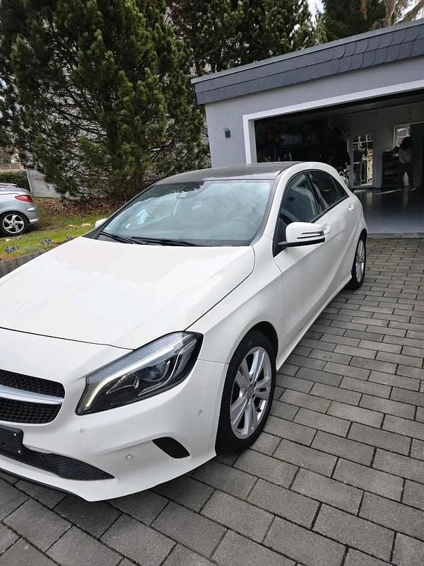 Brugt Mercedes A180 122 HK (89 kW) 2017 Hvid Sedan
