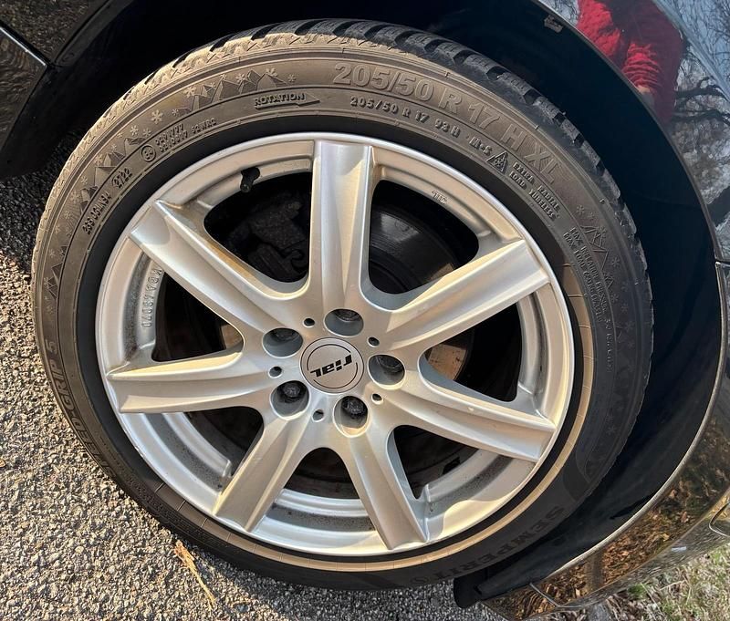 Gebraucht BMW 120 177 PS (130 kW) 2010 Schwarz Kleinwagen