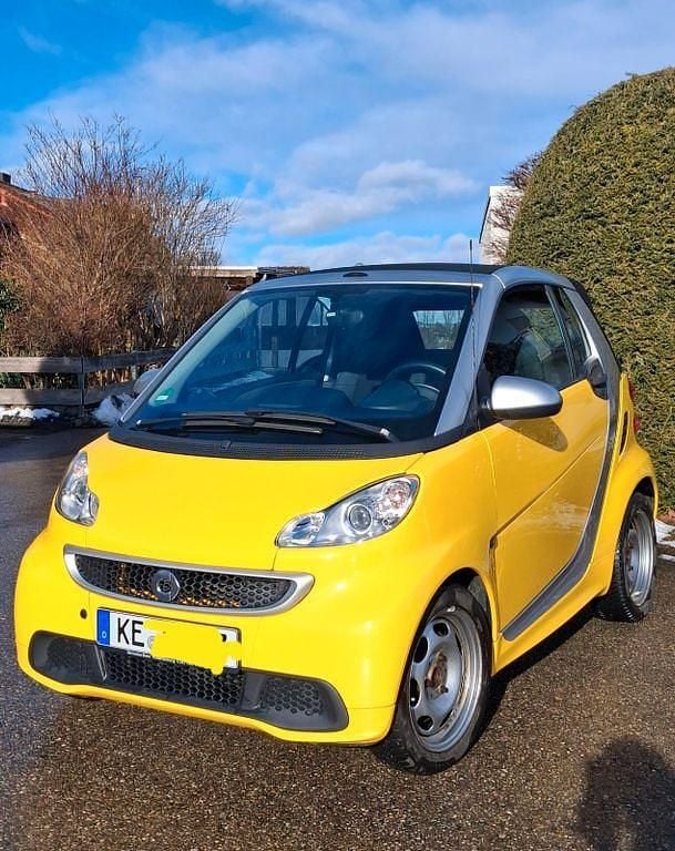 Gelb Gebraucht 2014 Smart ForTwo Cabrio Passion Cabrio | 5.700 € (Superpreis) - Bild 1/4