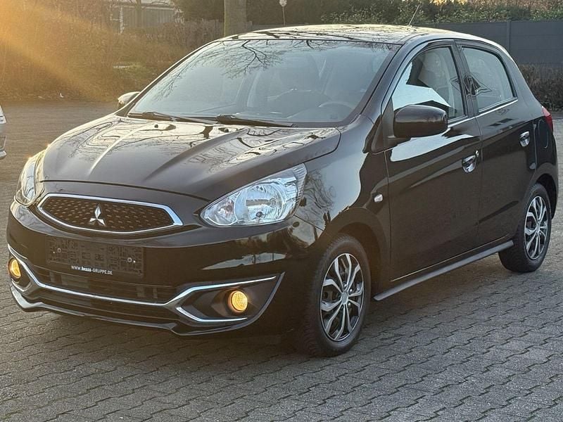Schwarz Gebraucht 2017 Mitsubishi Space Star Edition Kleinwagen | 6.498 € (Fairer Preis) - Bild 1/4