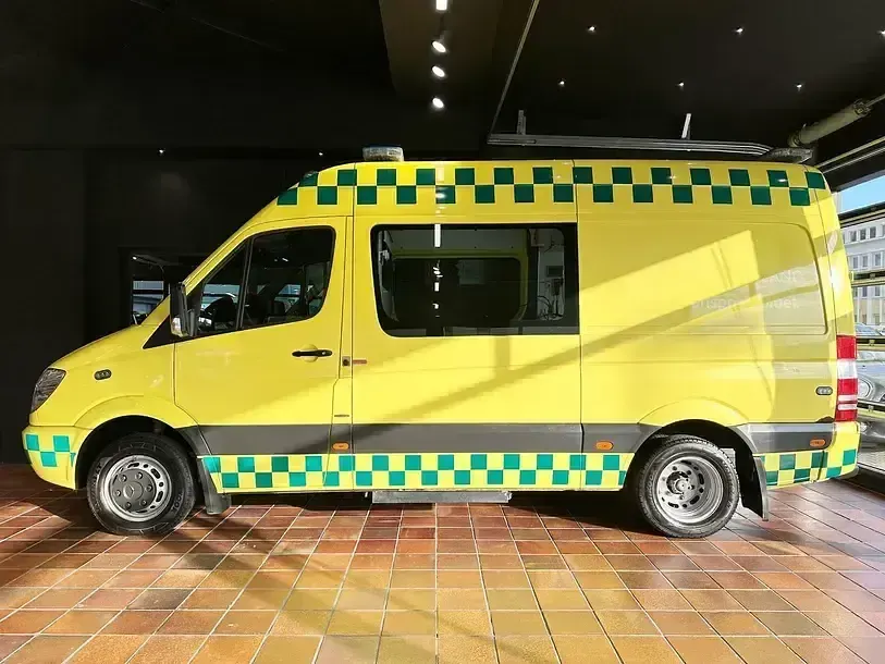 Gebraucht Mercedes Sprinter 190 PS (139 kW) 2013 Schwefelgelb mb 1216