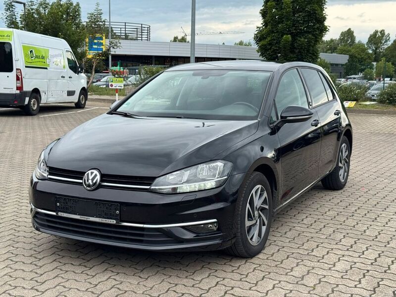 Schwarz Gebraucht 2017 VW Golf VII Sound Limousine | 10.790 € (Guter Preis) - Bild 1/4
