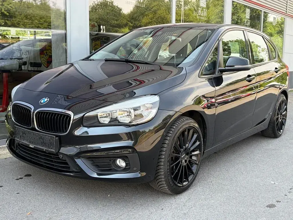 Gebraucht BMW 218 Active Tourer Sport Line 136 PS (100 kW) 2016 Schwarz Van / Kleinbus