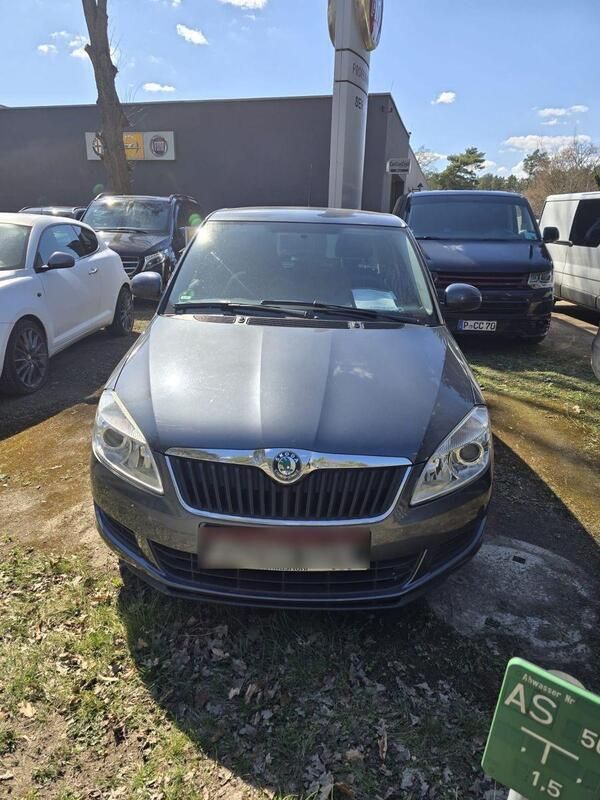 Silber Gebraucht 2010 Skoda Fabia Cool Edition Kleinwagen | 4.000 € (Fairer Preis) - Bild 1/4