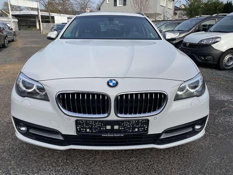 Gebraucht BMW 520 184 PS (135 kW) 2013 Alpinweiss iii Kombi
