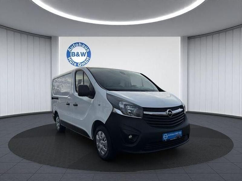Weiß Gebraucht 2017 Opel Vivaro Van / Kleinbus | 13.999 € (Superpreis) - Bild 1/4