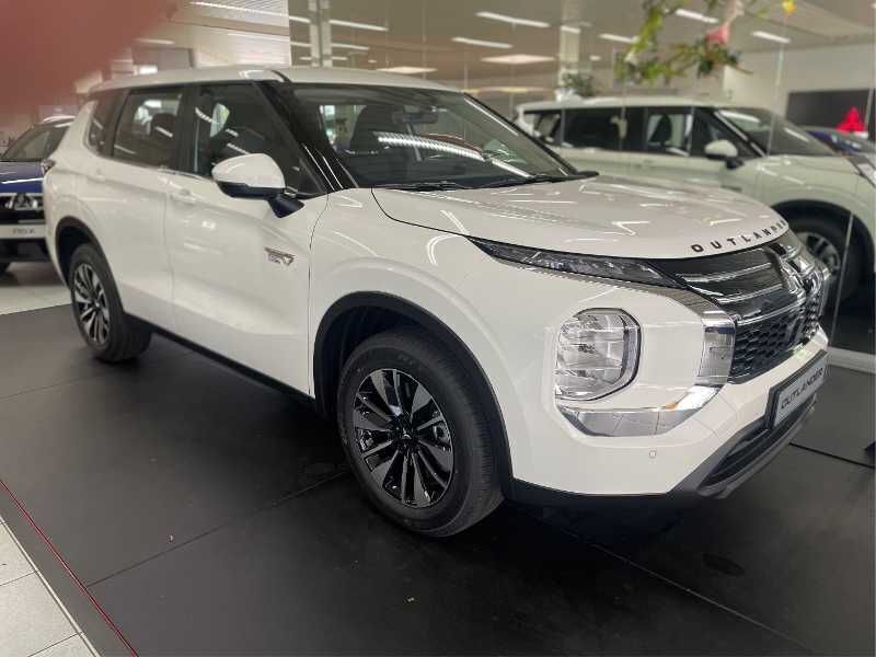 Weiß Neu 2025 Mitsubishi Outlander P-HEV Basis SUV | 48.590 € (Superpreis) - Bild 1/4