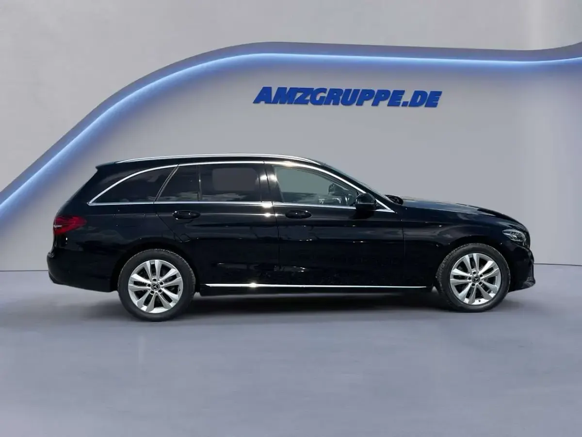Gebraucht Mercedes C220 Avantgarde 194 PS (142 kW) 2019 Schwarz met Kombi