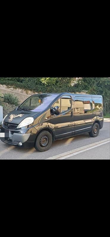 Schwarz Gebraucht 2010 Opel Vivaro Van / Kleinbus | 7.500 € (Fairer Preis) - Bild 1/4