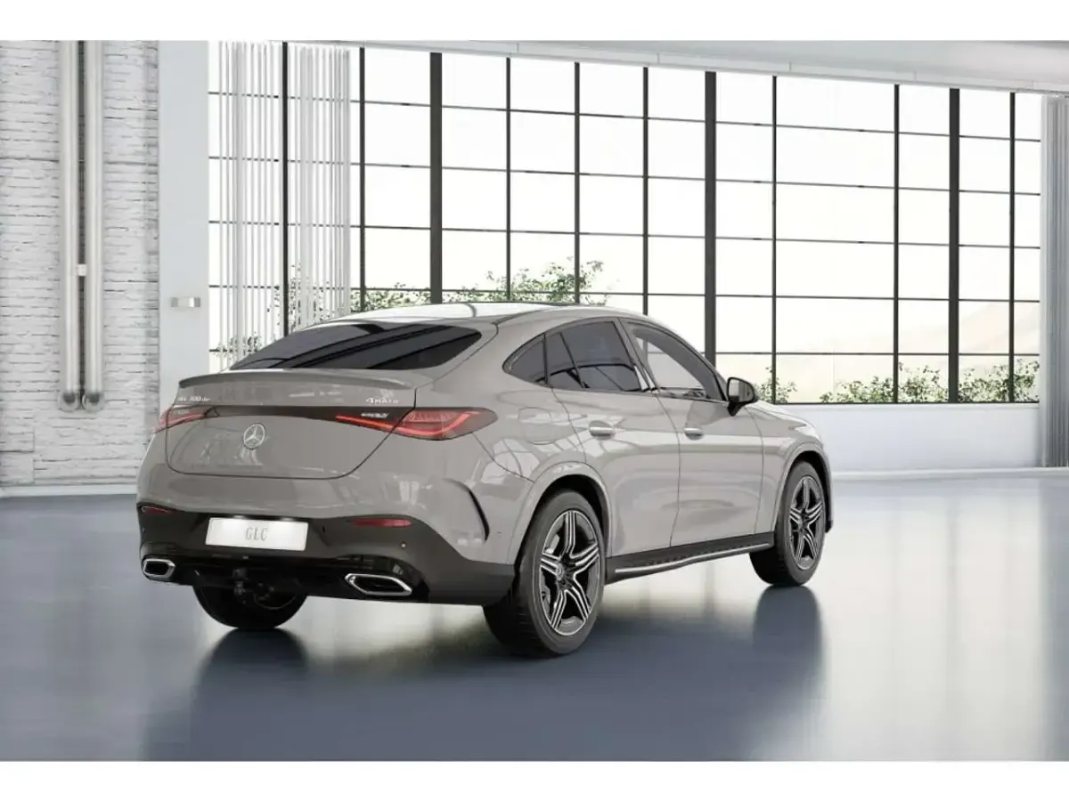 Gebraucht Mercedes GLC300de AMG 197 PS (144 kW) 2025 Grau manufaktur lack manufaktur alpingrau uni Coupé
