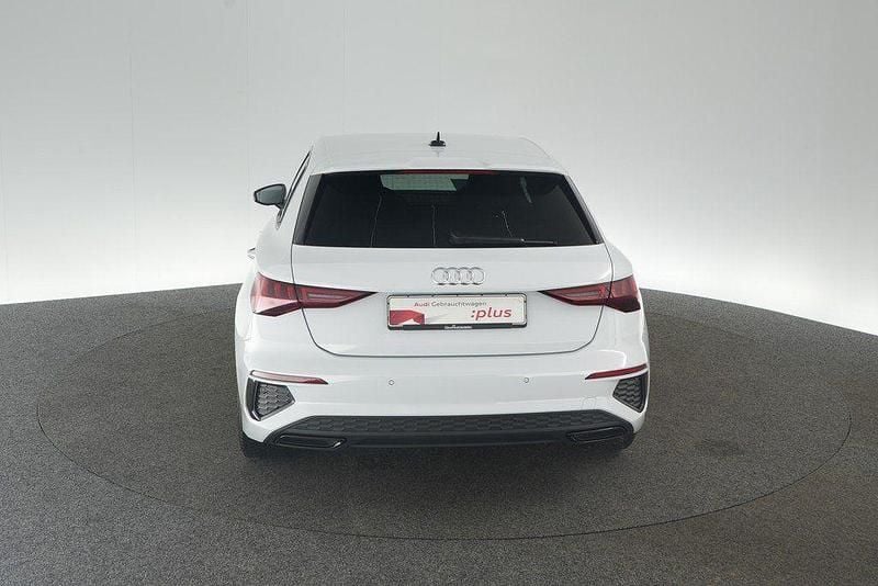 Gebraucht Audi A3 S-Line 150 PS (110 kW) 2023 Gletscherweiß metallic Limousine