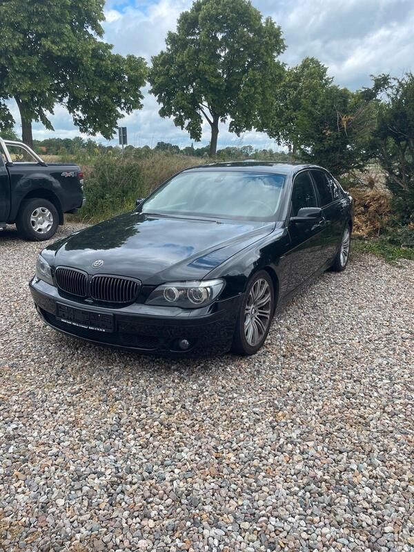 Schwarz Gebraucht 2005 BMW 730 Limousine | 4.999 € (Etwas zu teuer) - Bild 1/4