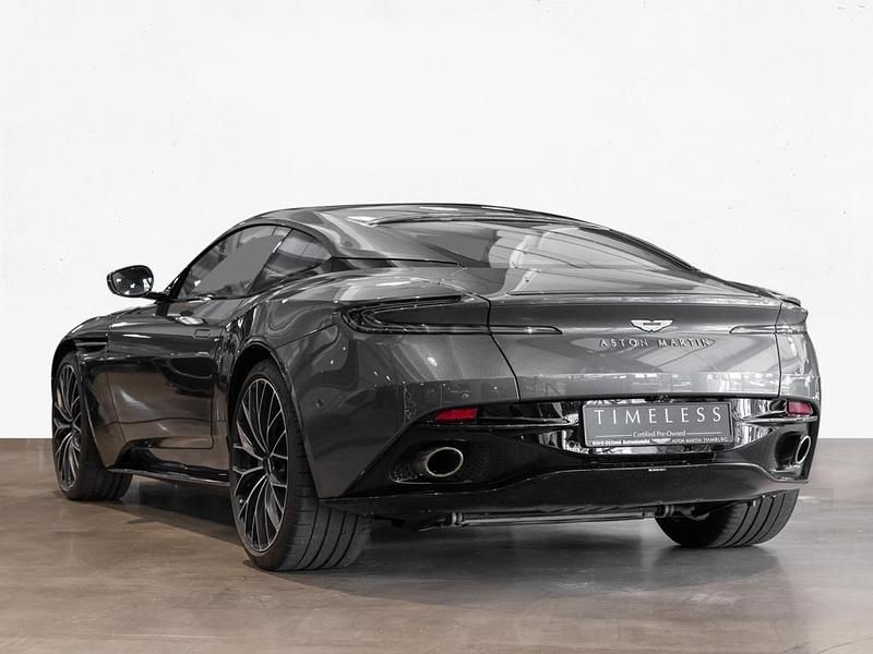 Gebraucht Aston Martin DB11 536 PS (394 kW) 2023 Xenon grey Coupé