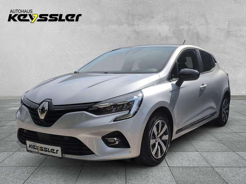 Platingrau metallic (metallic) Gebraucht 2023 Renault Clio V Equilibre Limousine | 16.990 € (Fairer Preis) - Bild 1/4