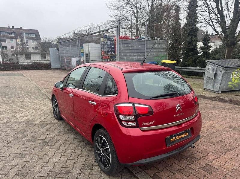 Gebraucht Citroën C3 SELECTION 68 PS (50 kW) 2014 Lackierung rot rubi/metallic Kleinwagen