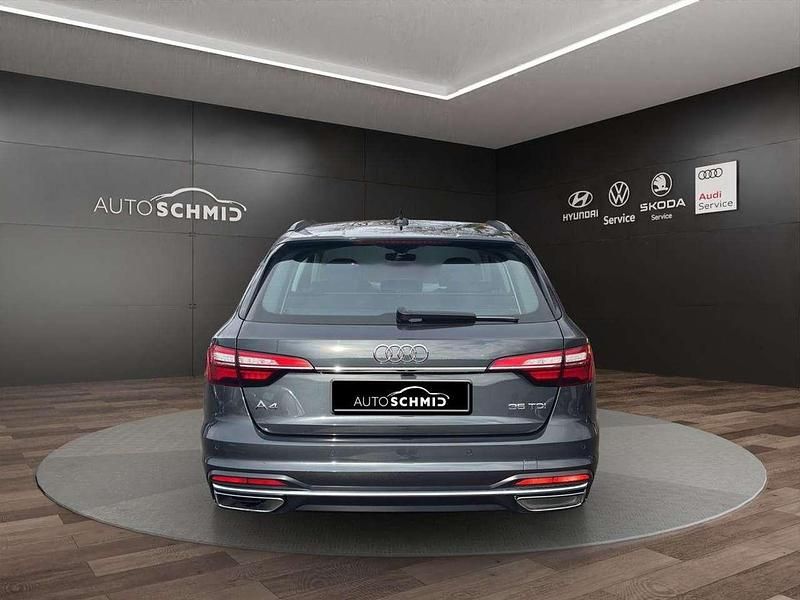 Używany Audi A4 Advanced 163 KM (119 kW) 2022 Szary Kombi