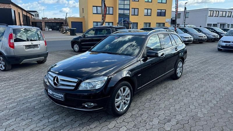 Gebraucht Mercedes C220 170 PS (125 kW) 2009 Schwarz Kombi