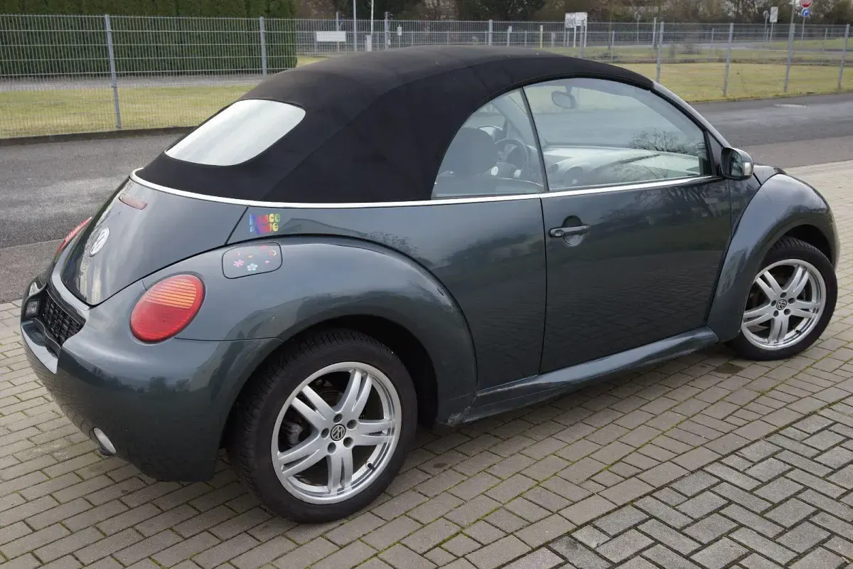 Gebraucht VW New Beetle Cabriolet 75 PS (55 kW) 2003 Grün Cabrio