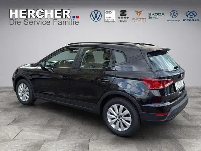 Neu Seat Arona Style 95 PS (69 kW) 2025 Schwarz SUV