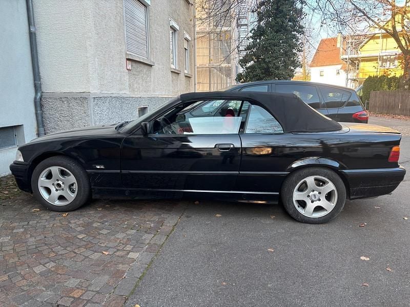 Schwarz Gebraucht 1996 BMW 318 Cabriolet Cabrio | 2.800 € (Superpreis) - Bild 1/4