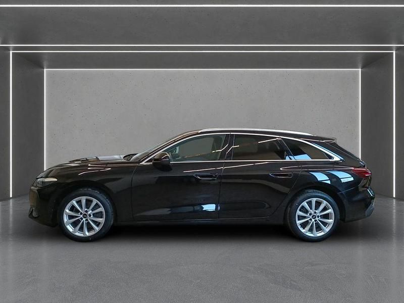 Gebraucht Audi A5 Ambiente 204 PS (150 kW) 2025 Schwarz Kombi