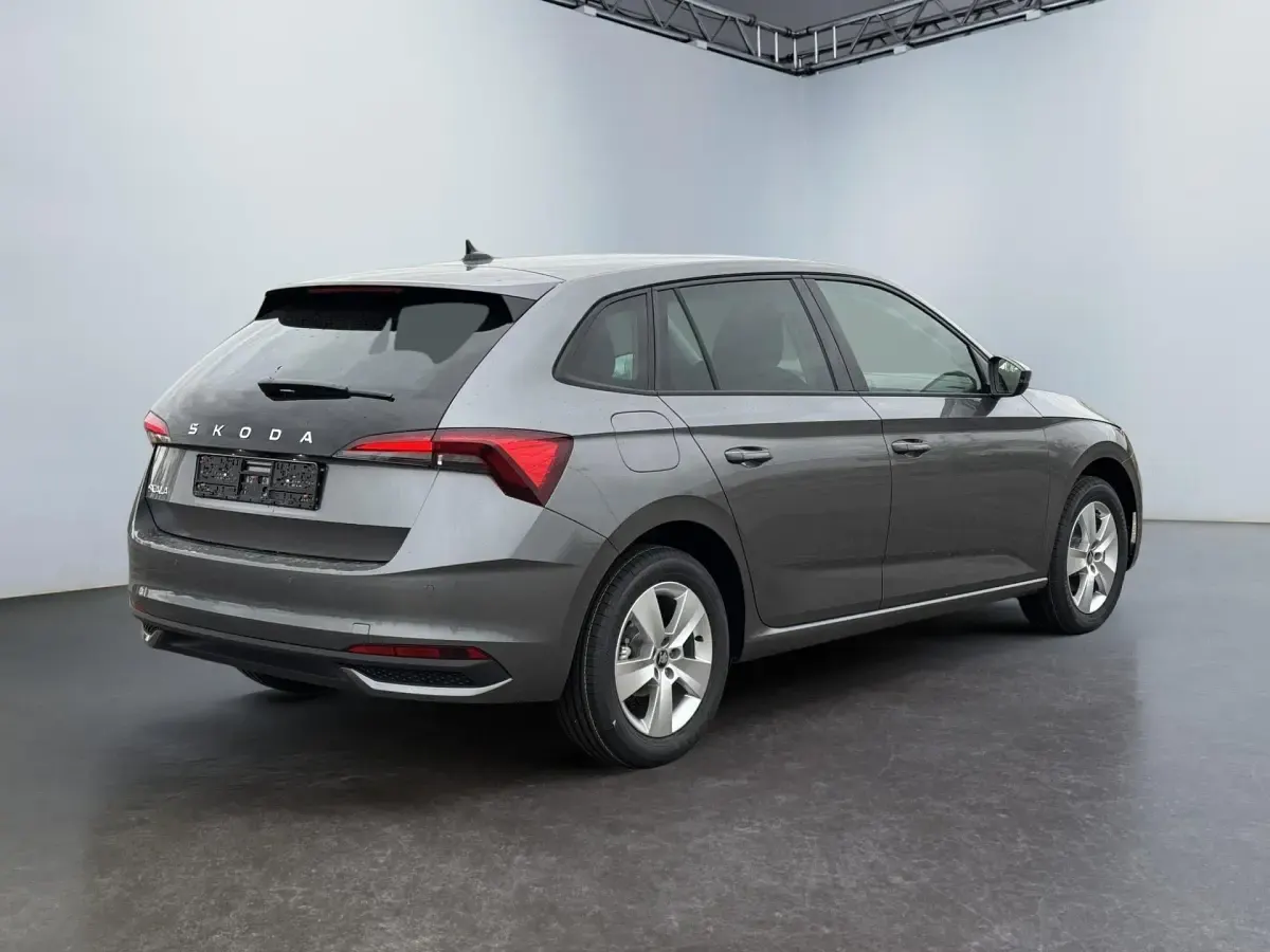 Neu Skoda Scala 150 PS (110 kW) 2026 Graphite grau metallic Kleinwagen