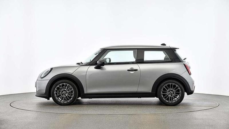 Używany Mini Cooper Classic 156 KM (114 kW) 2024 Szary Hatchback