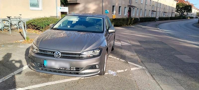 Grau Gebraucht 2019 VW Polo Comfortline Kleinwagen | 14.700 € (Fairer Preis) - Bild 1/4
