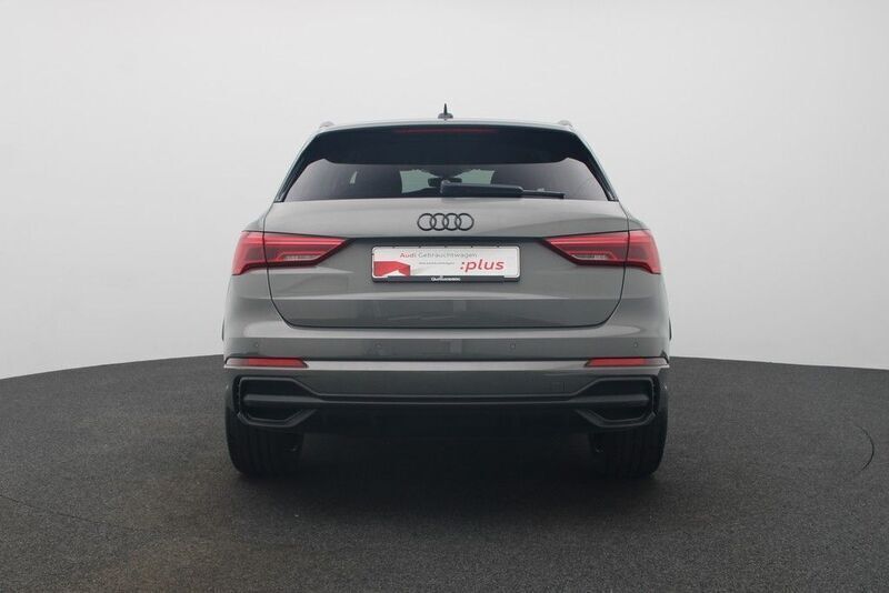 Gebraucht Audi Q3 S-Line 150 PS (110 kW) 2023 Grau SUV