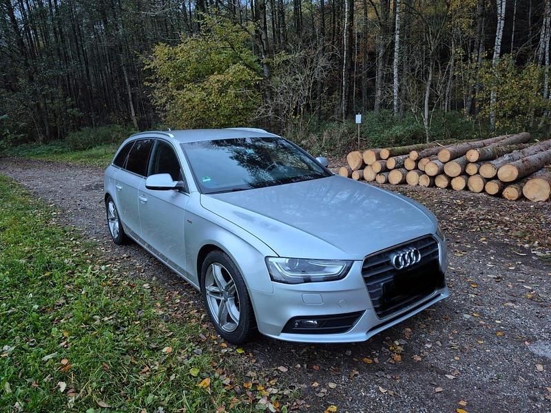 Grau Gebraucht 2014 Audi A4 S-Line Limousine | 9.399 € (Guter Preis) - Bild 1/4