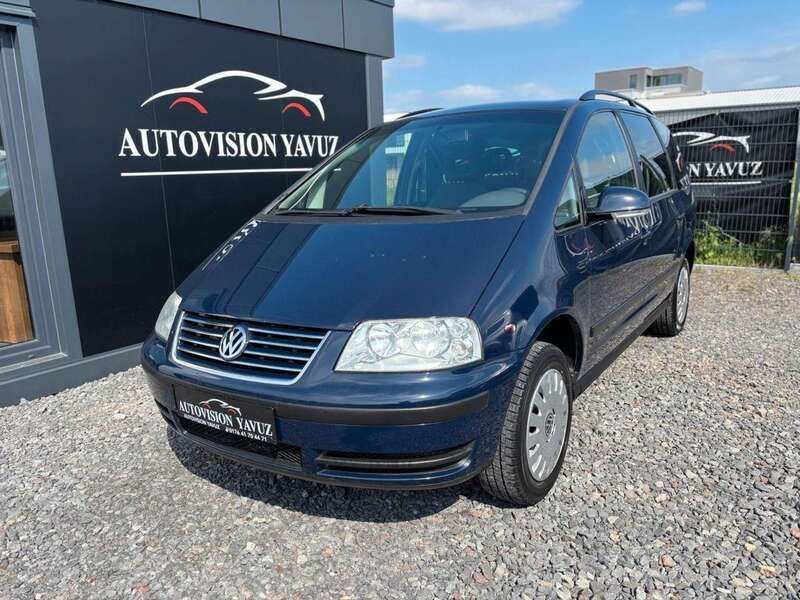 Perlblau Gebraucht 2009 VW Sharan Trendline Van / Kleinbus | 4.490 € (Fairer Preis) - Bild 1/4