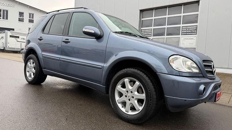 Gebraucht Mercedes ML400 Edition 250 PS (183 kW) 2003 Hydrosilber  metalliclack SUV
