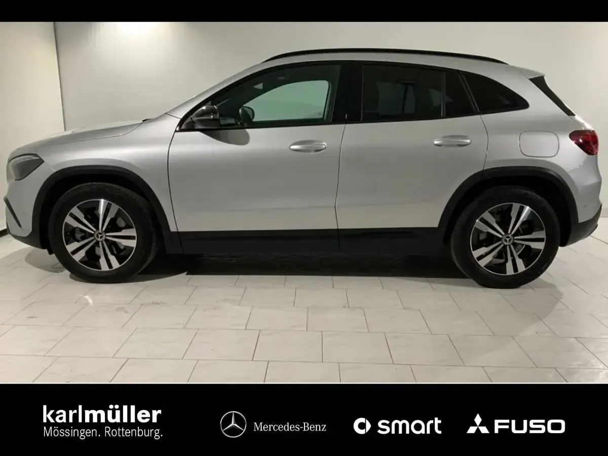 Gebraucht Mercedes GLA220 Progressive 190 PS (139 kW) 2023 Silber SUV