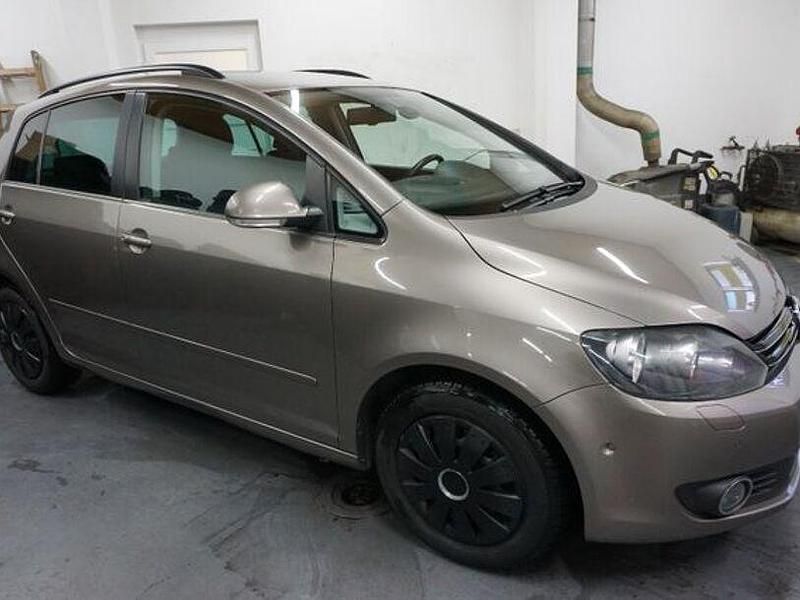 Braun Gebraucht 2010 VW Golf VI Team Kleinwagen | 5.490 € (Fairer Preis) - Bild 1/4