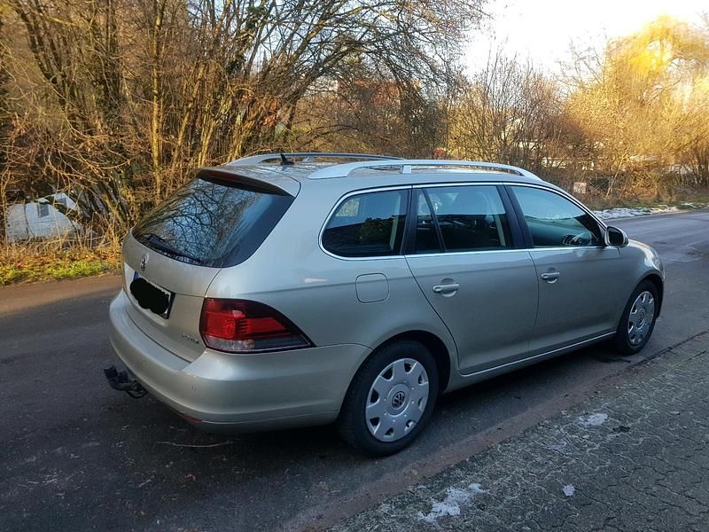 Gebraucht VW Golf VII Highline 140 PS (102 kW) 2012 Silber Kombi