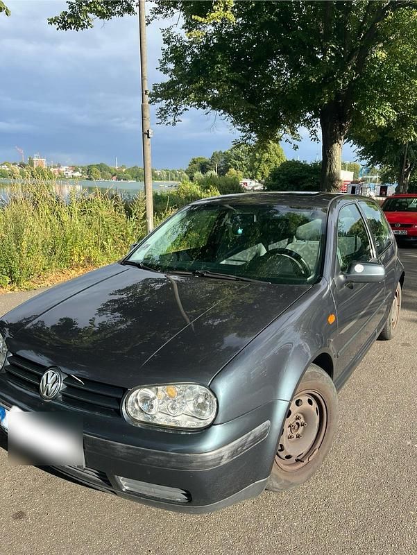 Grau Gebraucht 1998 VW Golf IV Basis Kleinwagen | 490 € (Superpreis) - Bild 1/4